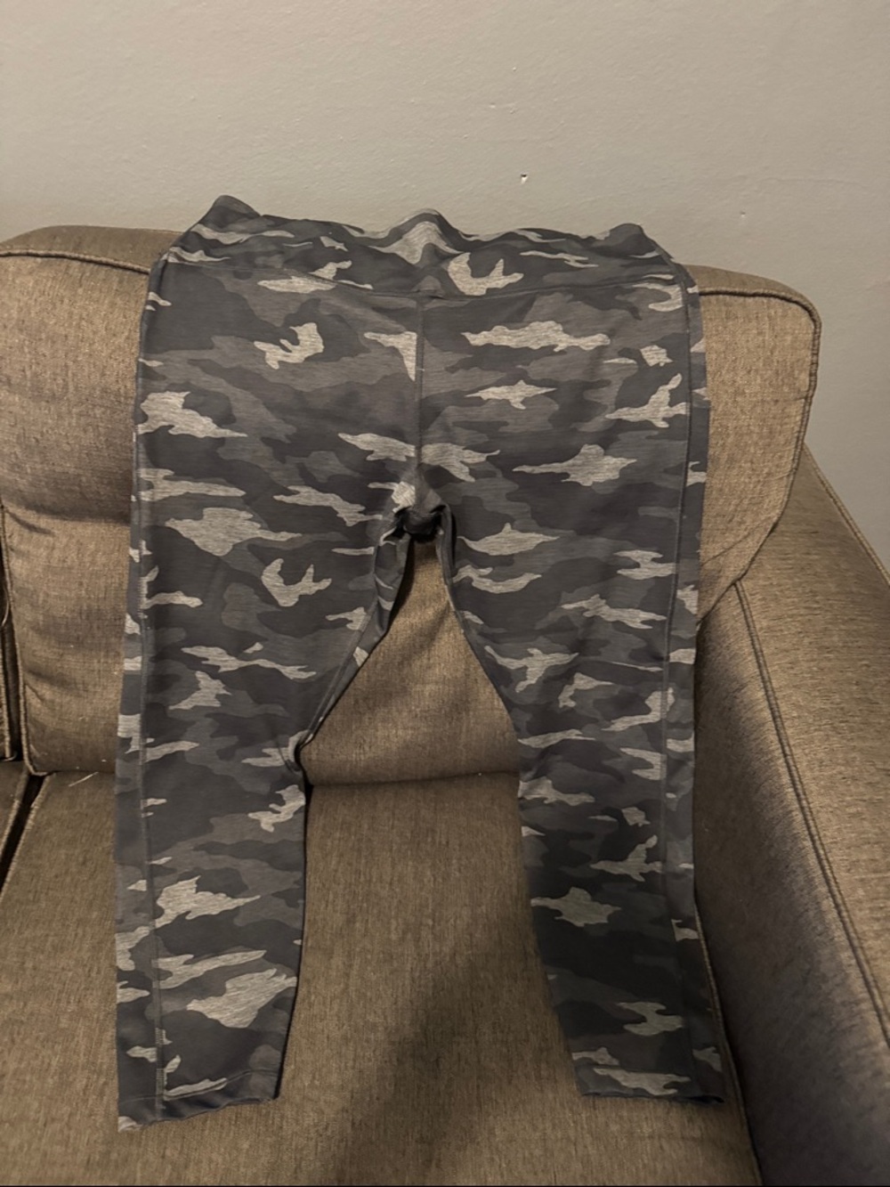 Athleta Gray Camo 7/8 Ultimate Camo Tight